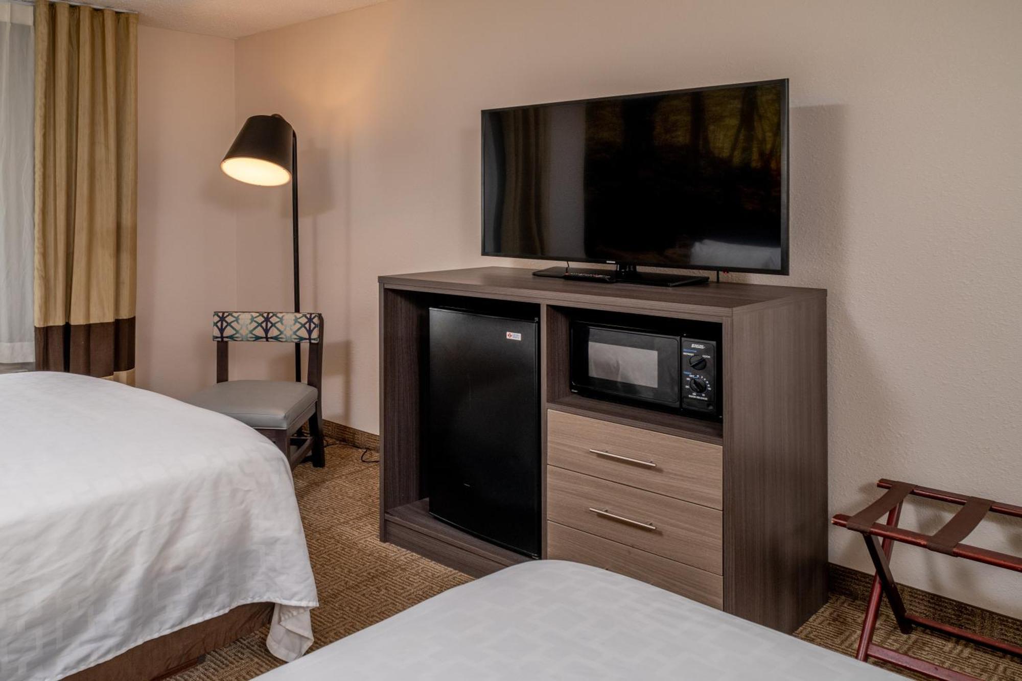 Готель Clarion Pointe Беклі Номер фото